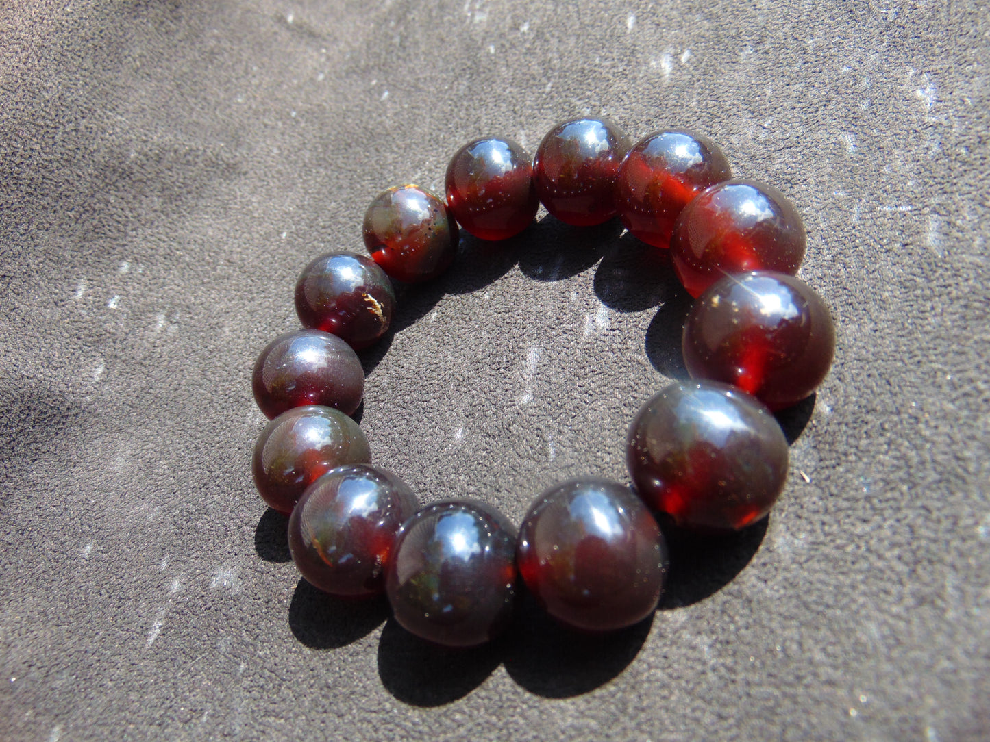 43 gram 13 Beads Mala Bracelet Indonesian Cherry Red Amber 18 mm for Healing G18B2