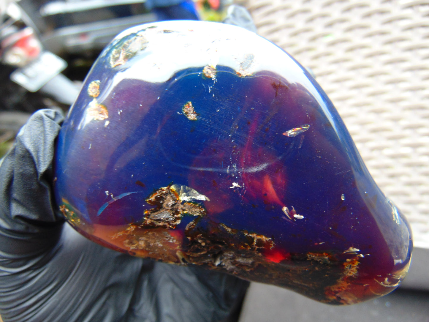 201 gr full polished 100x68x60 mm Indonesia Blue Amber for Healing ML91