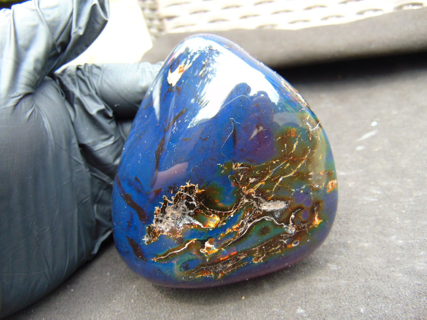 243 gr full polished 94x81x55 mm Indonesia Blue Amber for Healing ML90