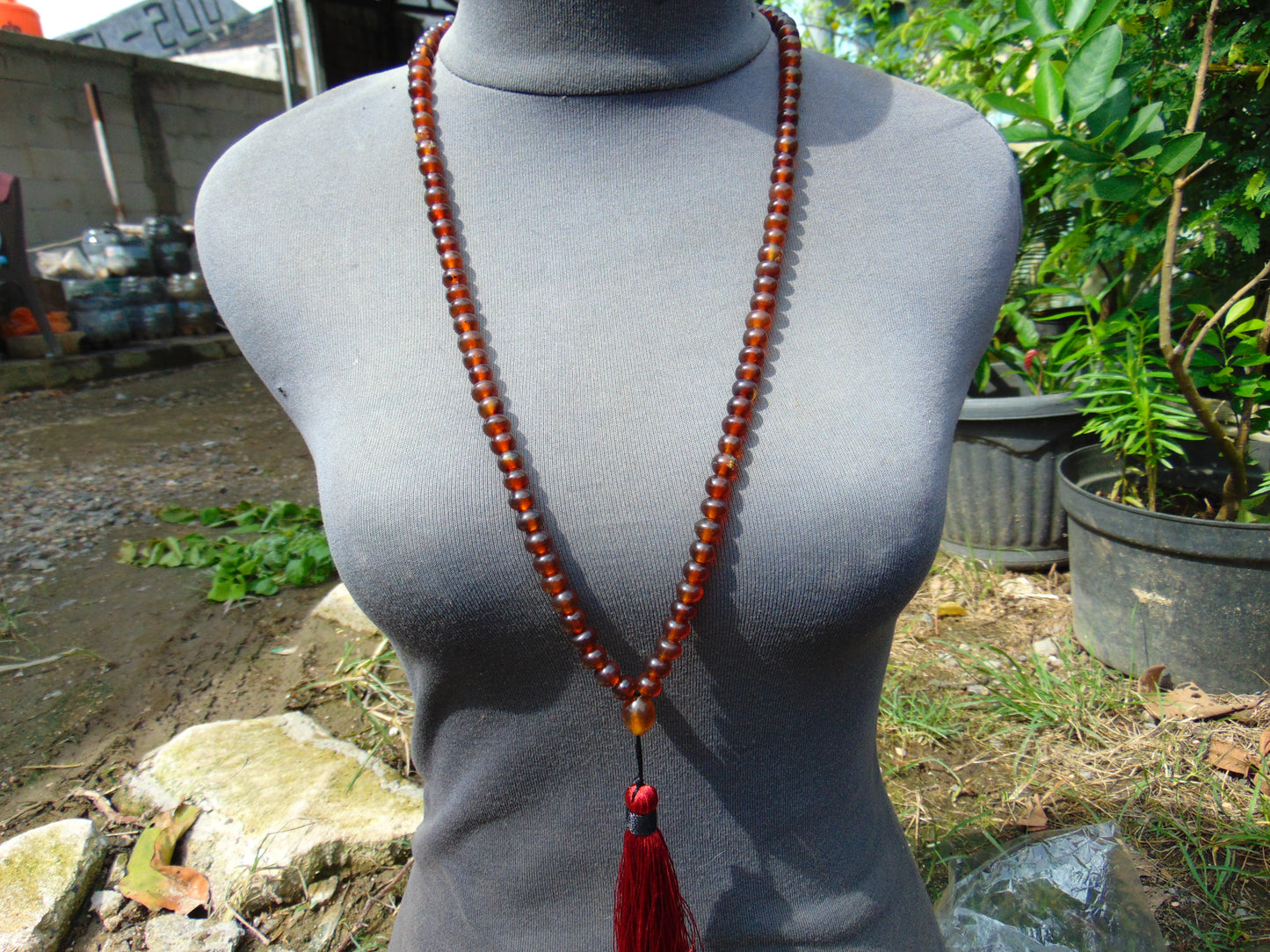 39 gram 108 Beads 8 mm Mala Buddha for Yoga and Meditation Indonesian Red Amber for Healing MB3
