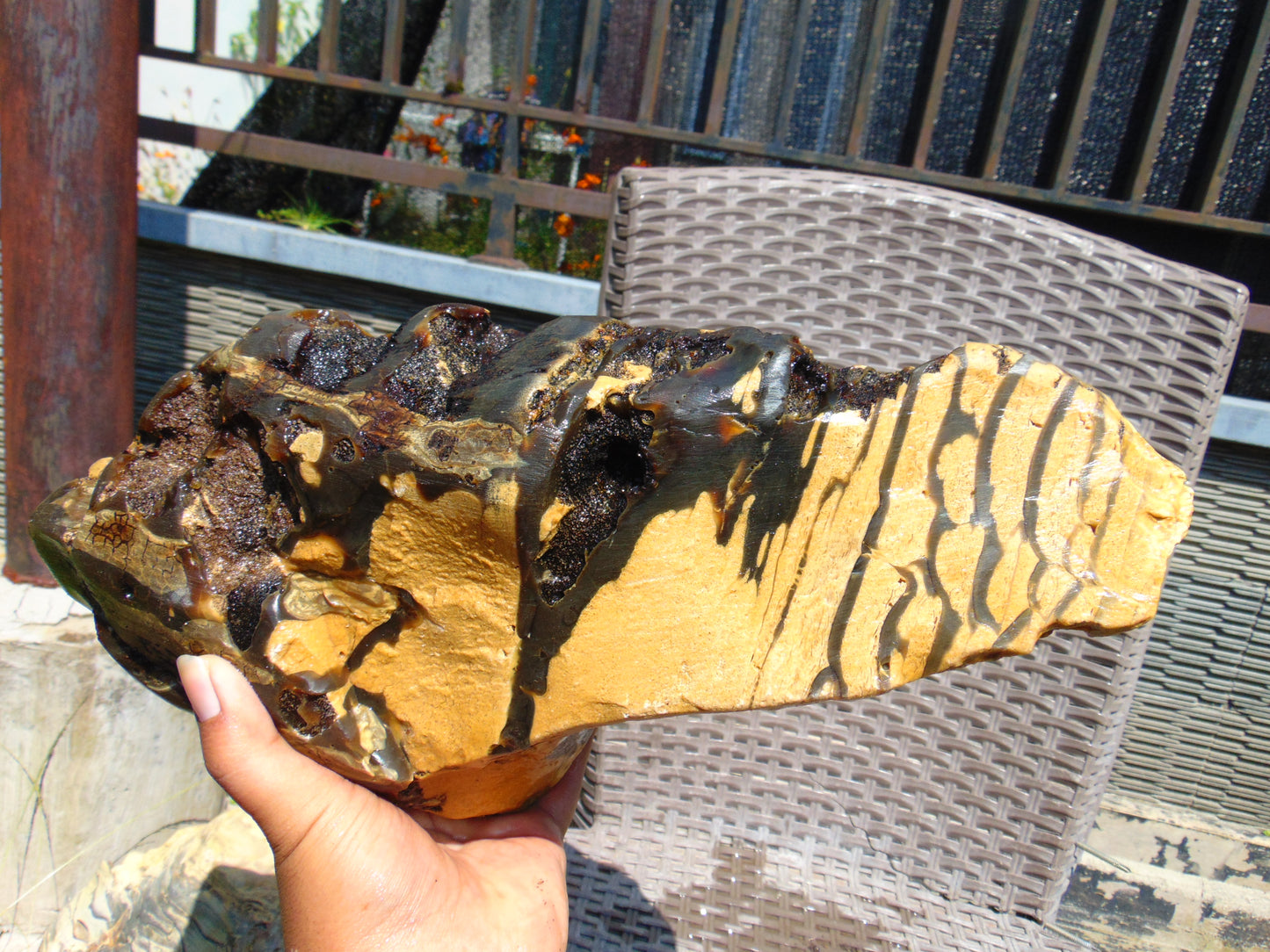 3500 gram Indonesia Black Yellow Aromatic Perfumed  Amber for Healing 26AYE82