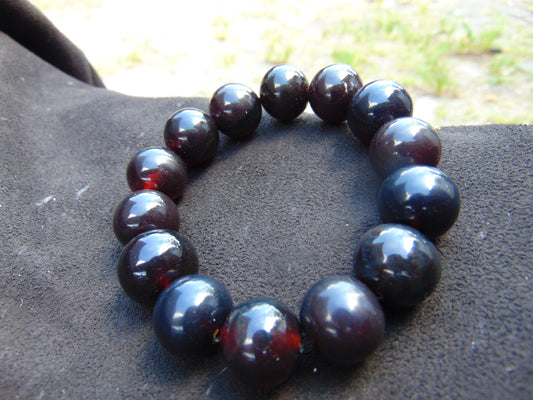 31 gram 14 Beads Mala Bracelet Indonesian Cherry Red Amber 16 mm for Healing FRB15