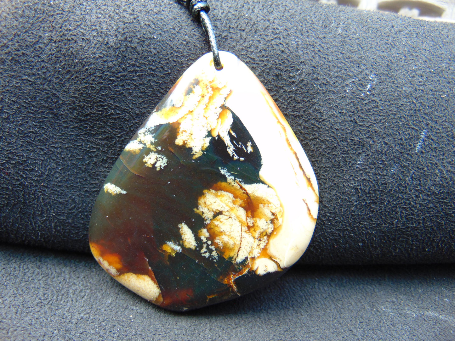 20 gram Big Pendant Indonesian White Green Amber for Healing A151