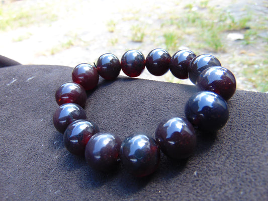 32 gram 14 Beads Mala Bracelet Indonesian Cherry Red Amber 16 mm for Healing FRB7