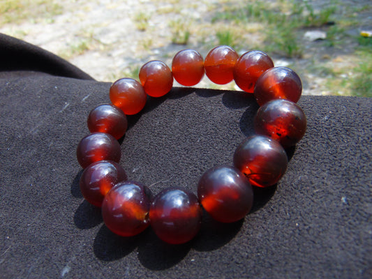 31 gram 14 Beads Mala Bracelet Indonesian Red Amber 16 mm for Healing FRB6