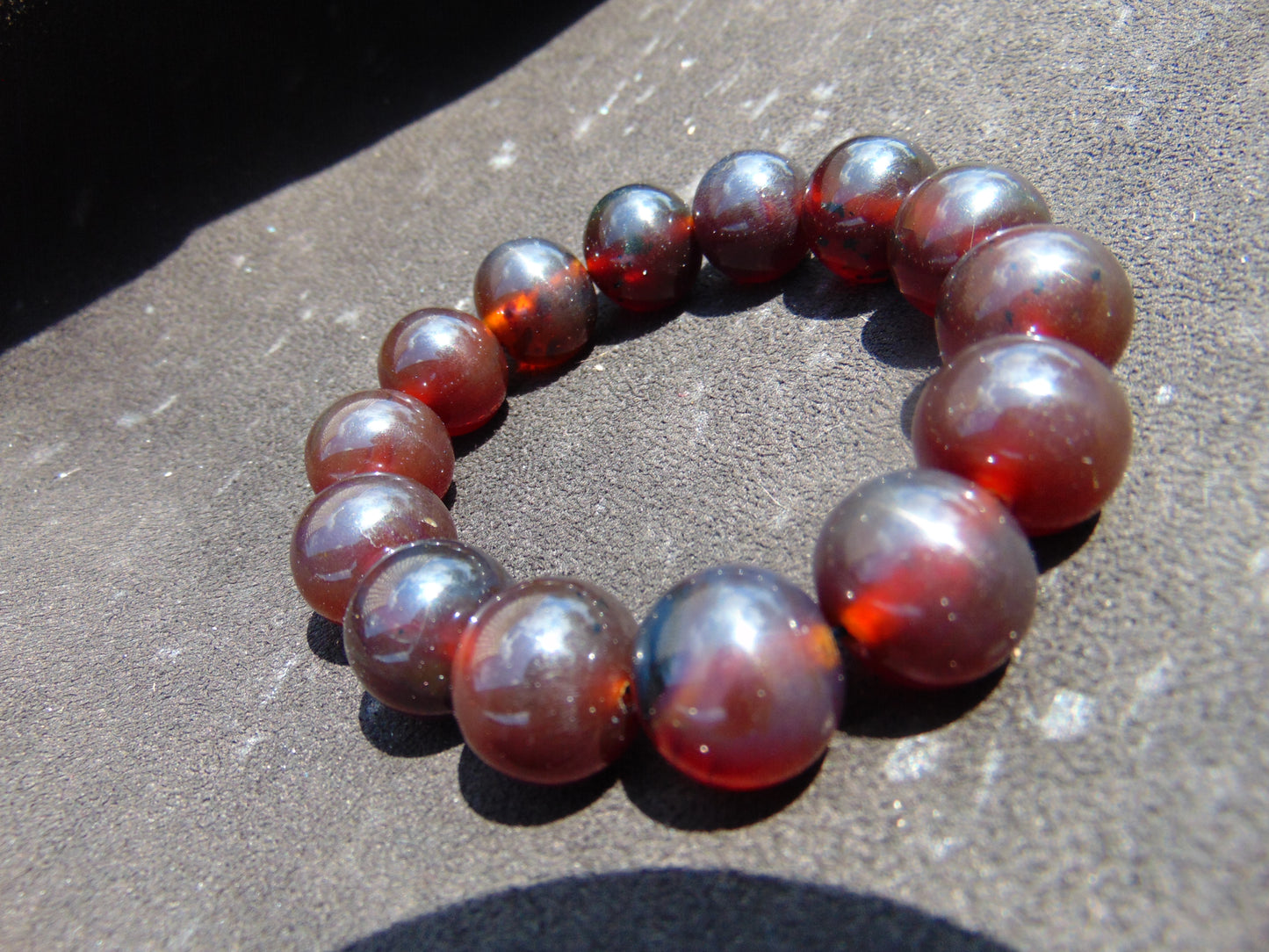 31 gram 14 Beads Mala Bracelet Indonesian Cherry Red Amber 16 mm for Healing FRB5
