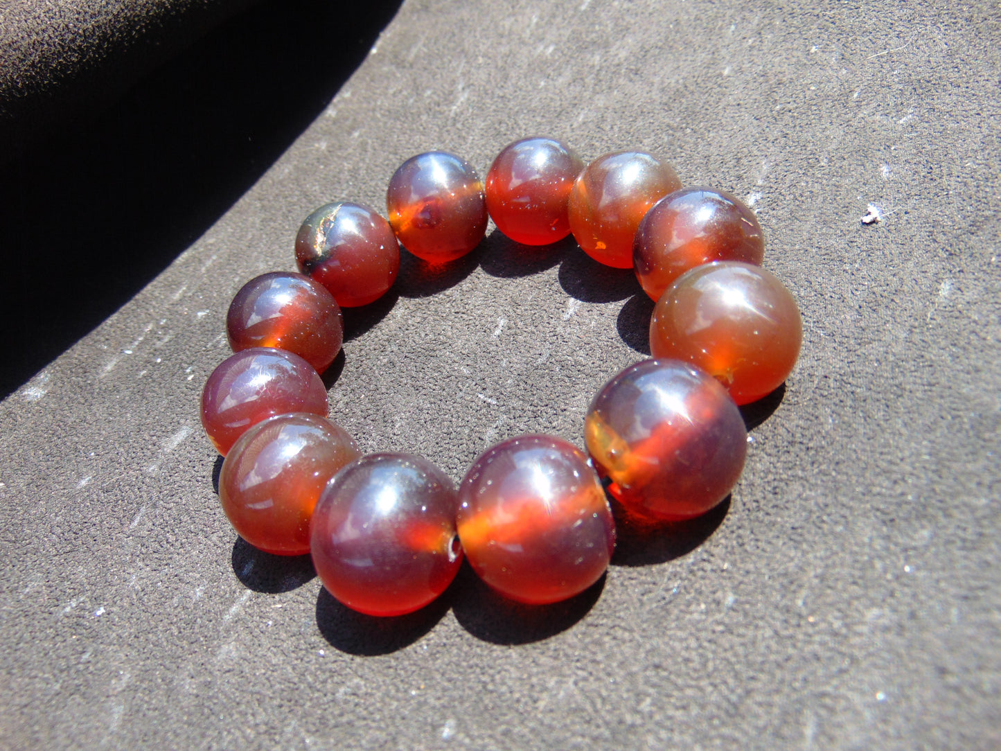 56 gram 12 Beads Mala Bracelet Indonesian Red Amber 20 mm for Healing B20M16