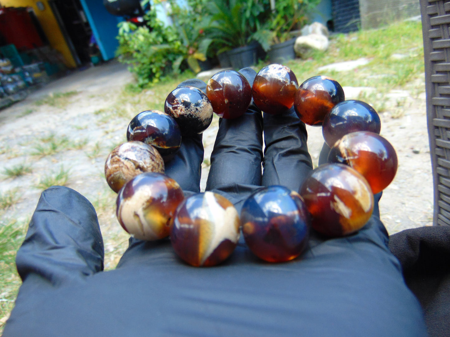 57 gram 12 Beads Mala Bracelet Indonesian White Blue Amber 20 mm for Healing B20M12