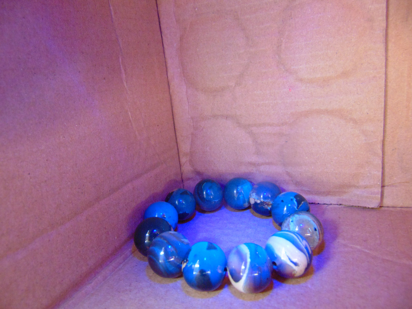 57 gram 12 Beads Mala Bracelet Indonesian White Blue Amber 20 mm for Healing B20M12