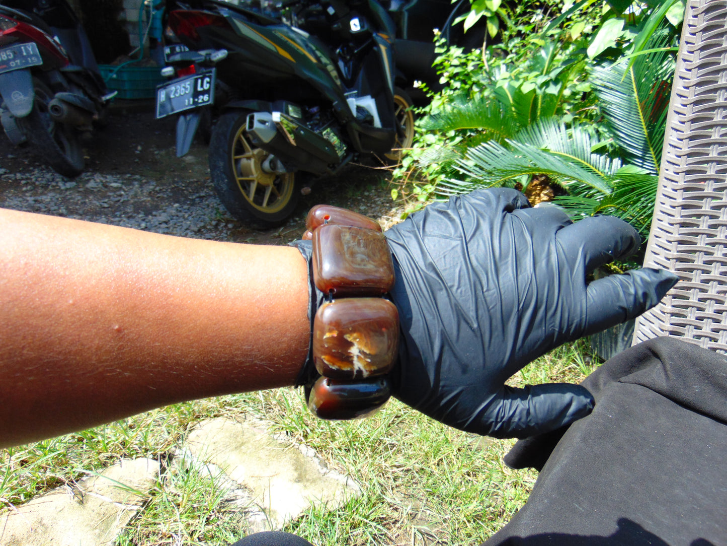 98 gr 7 Square Beads Bangle Indonesian Amber for Healing A7G28