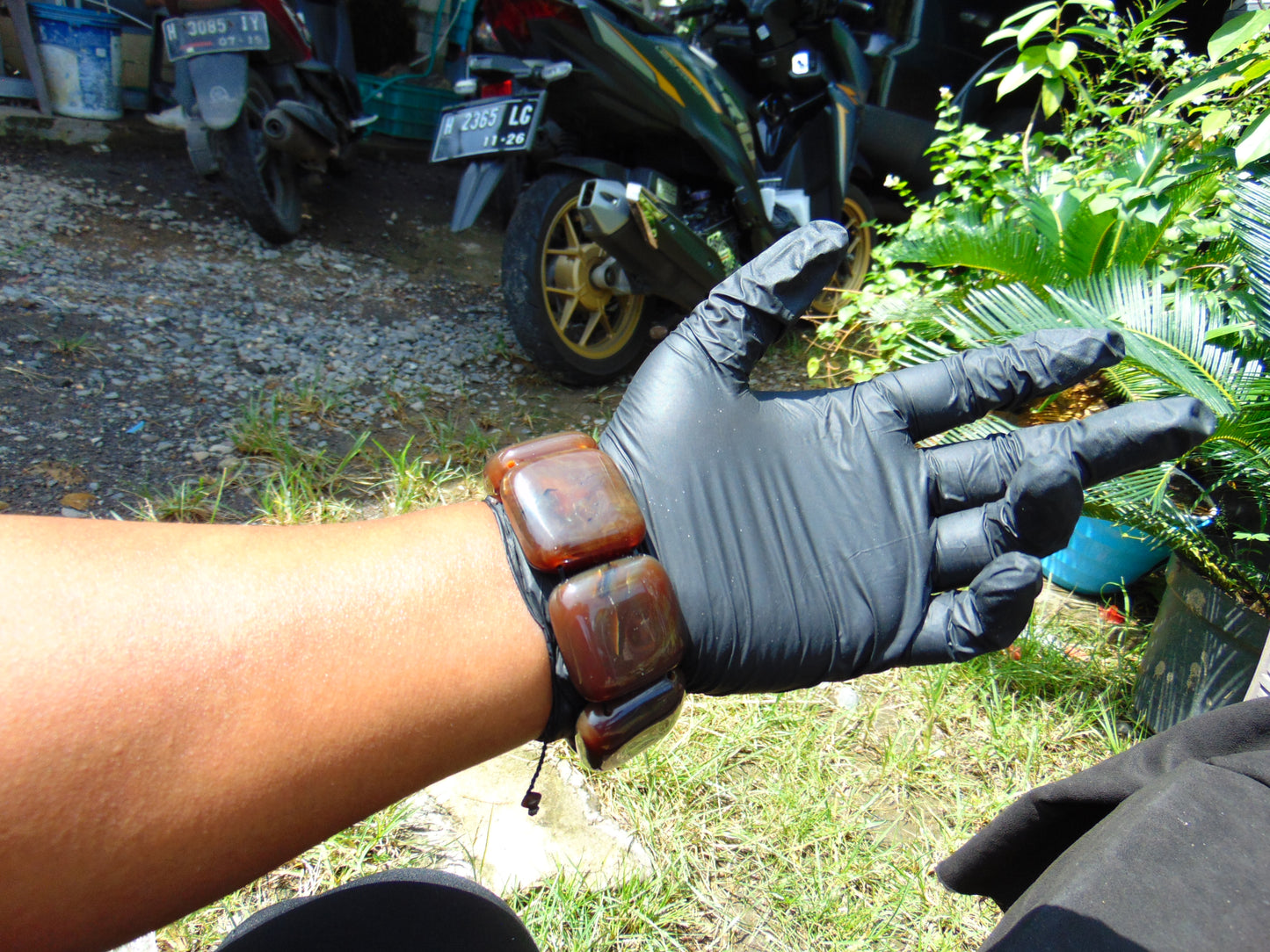 98 gr 7 Square Beads Bangle Indonesian Amber for Healing A7G28