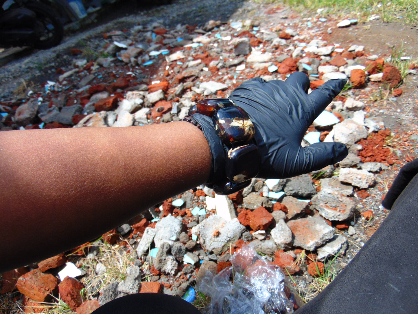 97 gr 7 Square Beads Bangle Indonesian Amber for Healing A7G48