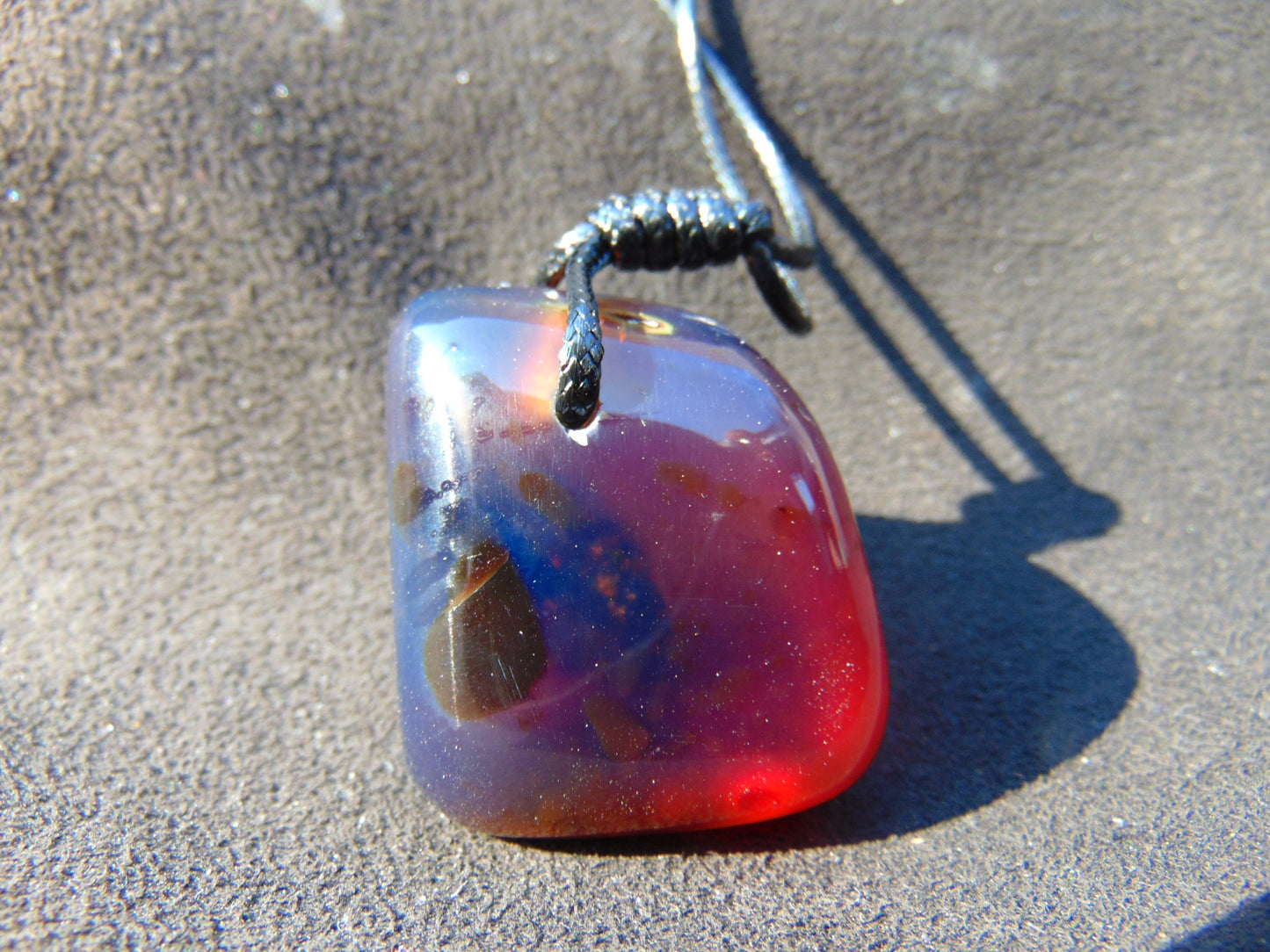 19 gram Pendant Indonesian Blue Red Amber for Healing PDY59