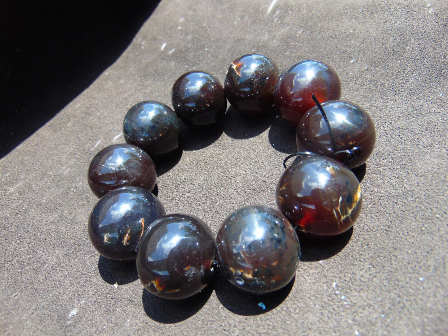 97 gram 10 Beads Mala Bracelet Indonesian Cherry Amber 25 mm for Healing FRB39