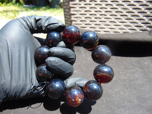 91 gram 10 Beads Mala Bracelet Indonesian Cherry Red Amber 25 mm for Healing FRB43