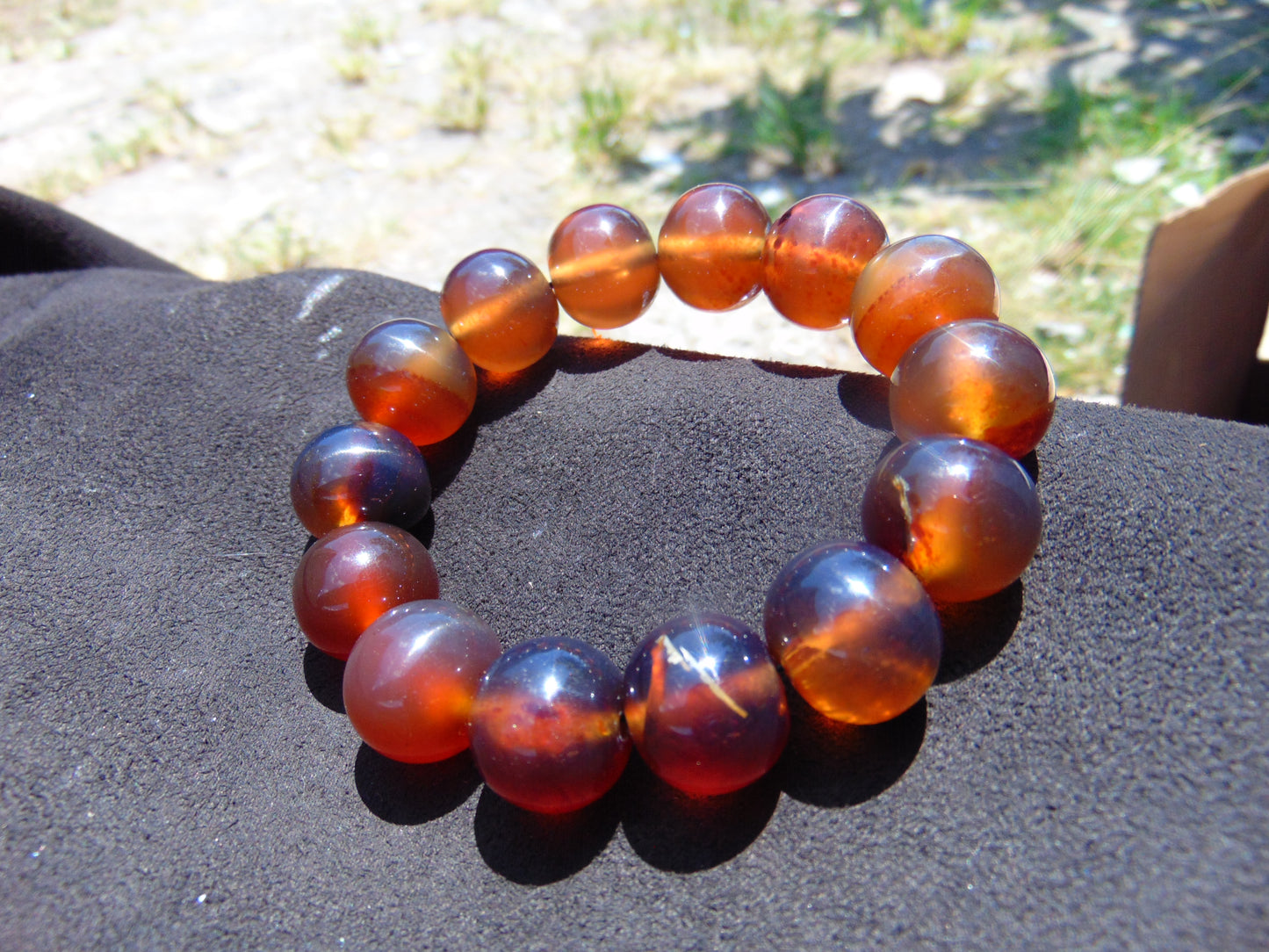 34 gram 14 Beads Mala Bracelet Indonesian Honey Blue Amber 16 mm for Healing B15M5