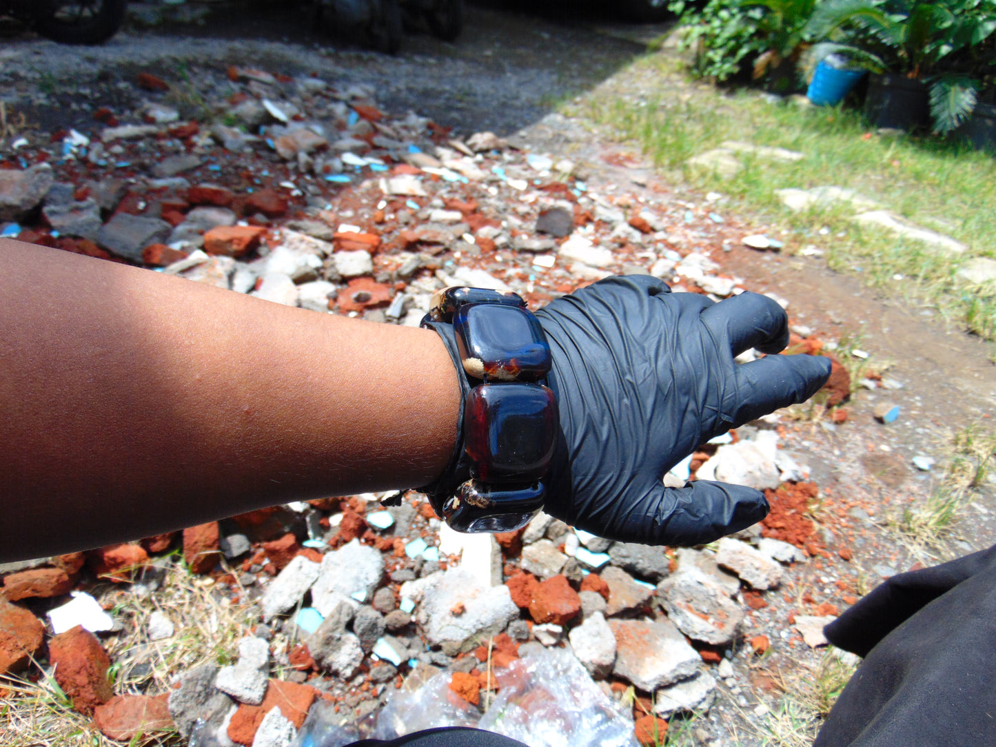 111 gr 7 Square Beads Bangle Indonesian Black Blue Amber for Healing A7G34