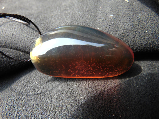 8.01 gr Pendant 45x25 mm Indonesian  Amber for Healing Y5