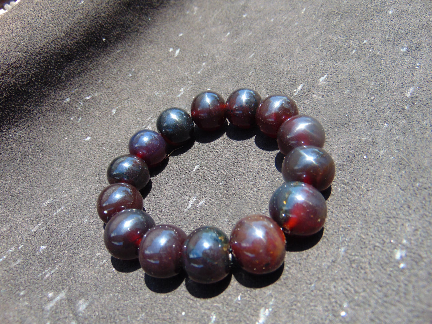 33 gram 14 Beads Mala Bracelet Indonesian Cherry Red Amber 16 mm for Healing B15M9