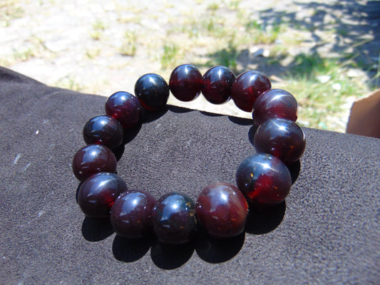 33 gram 14 Beads Mala Bracelet Indonesian Cherry Red Amber 16 mm for Healing B15M9