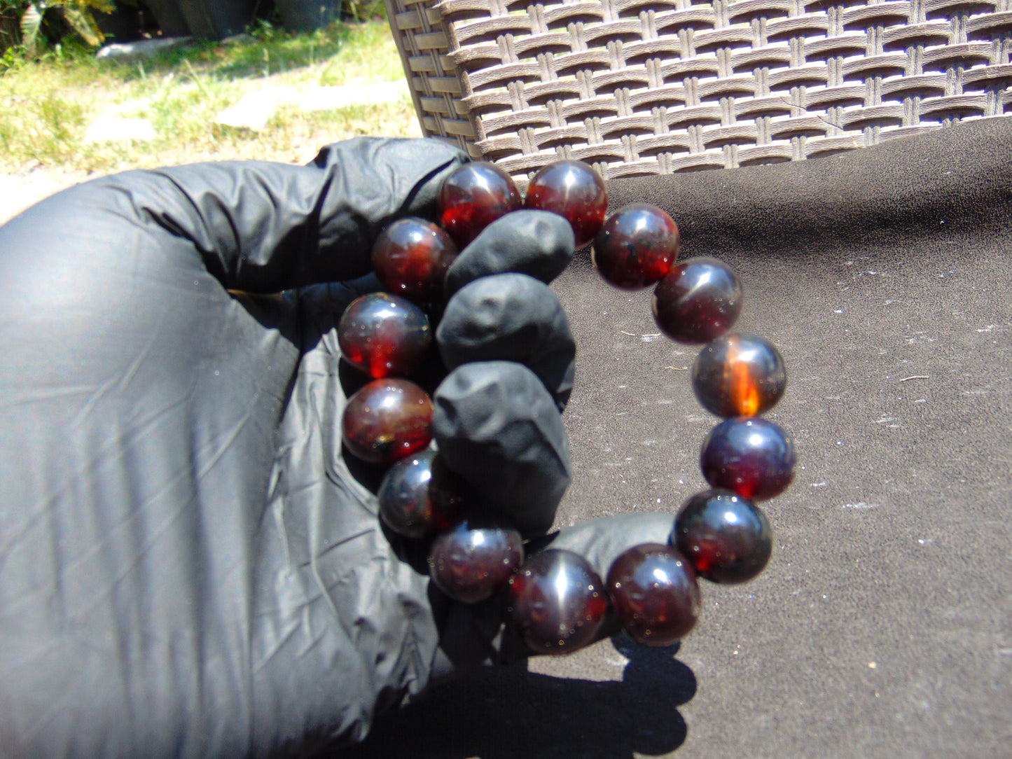 33 gram 14 Beads Mala Bracelet Indonesian Cherry Red Amber 16 mm for Healing B15M9