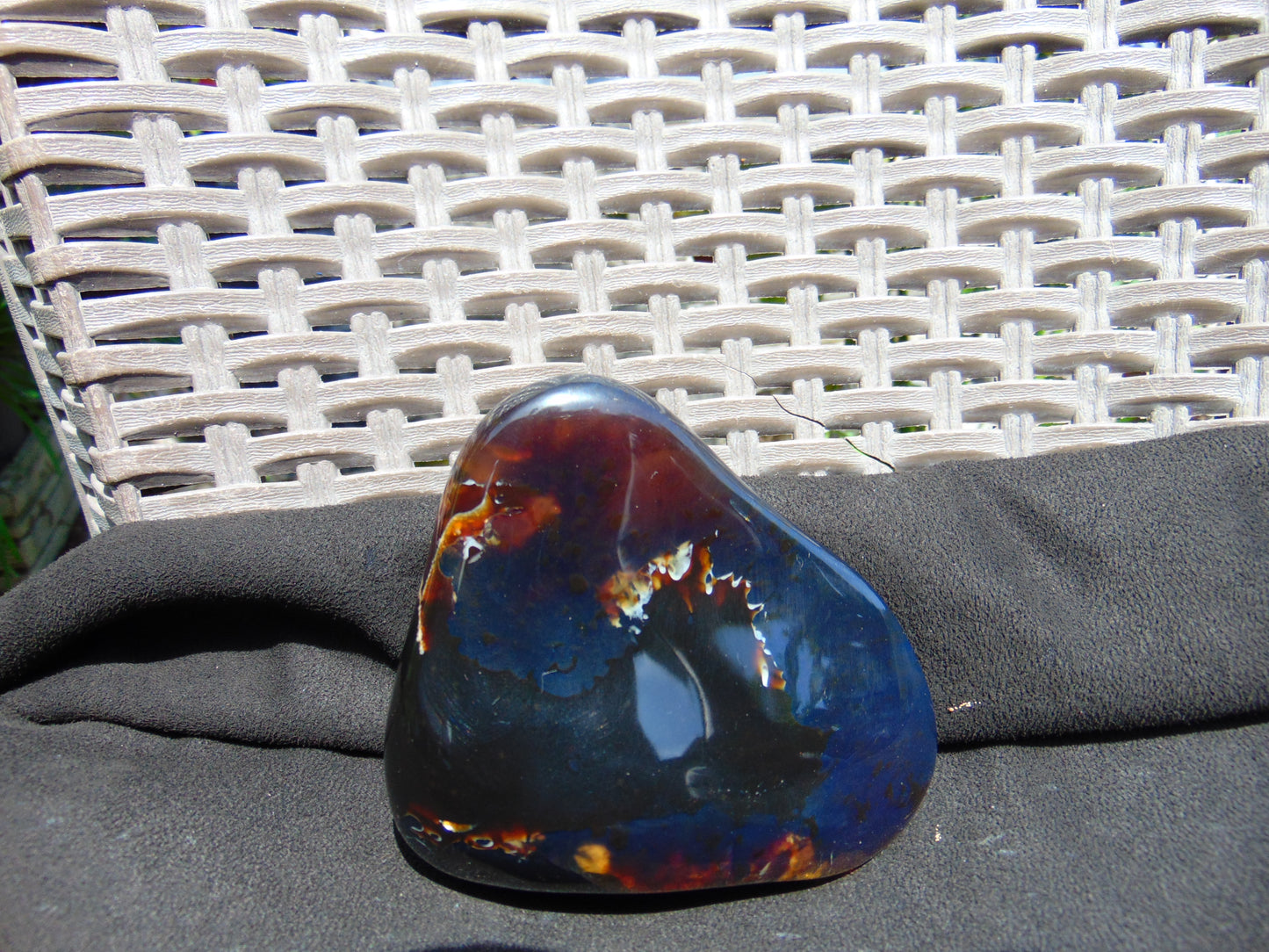 173 gr full polished 99x88x45 mm Indonesia Blue Amber for Healing ML98
