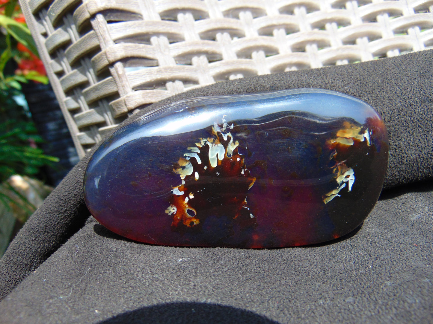 88 gr full polished 100x55x25 mm Indonesia Blue Amber for Healing ML99