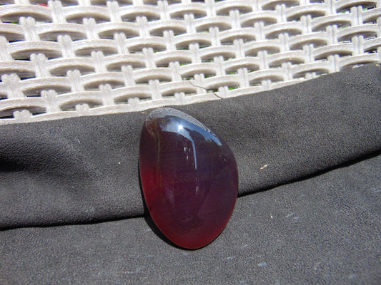 64 gr full polished 70x45x40 mm Indonesia Red Purple Amber for Healing 25ST10