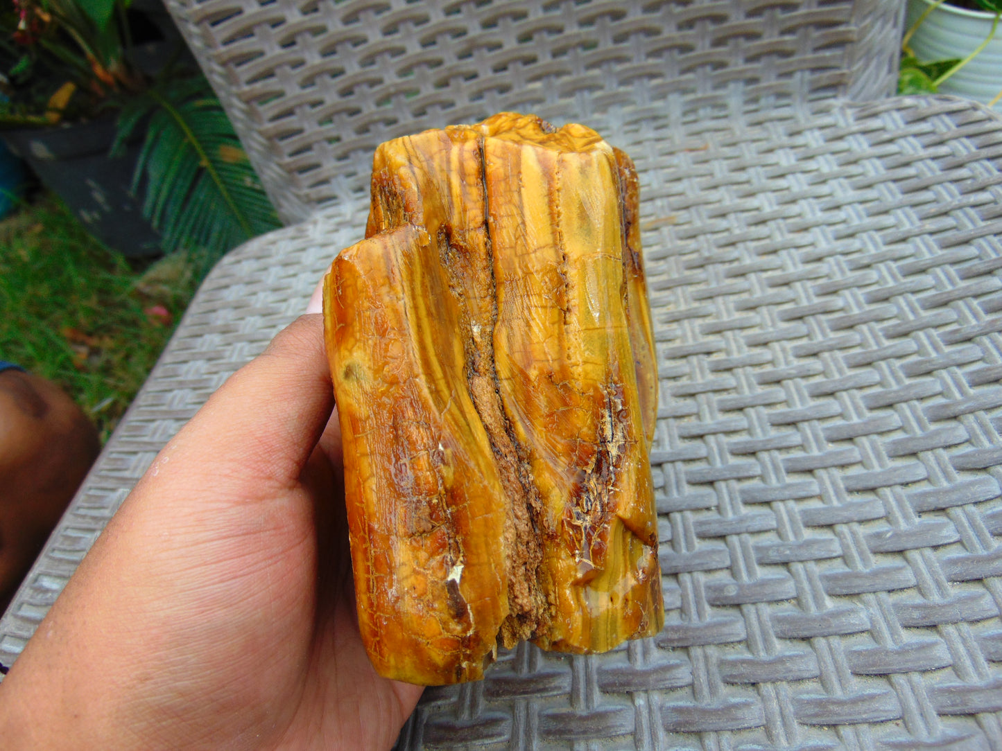 452 gram Polished 125x90x55mm Indonesia Yellow Fragrance Amber for Healing KM24