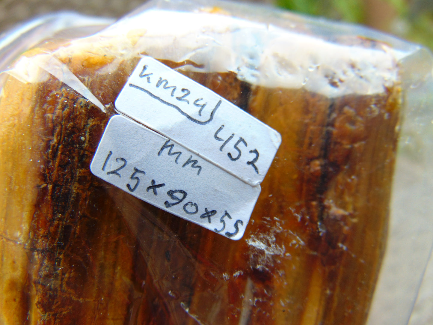 452 gram Polished 125x90x55mm Indonesia Yellow Fragrance Amber for Healing KM24