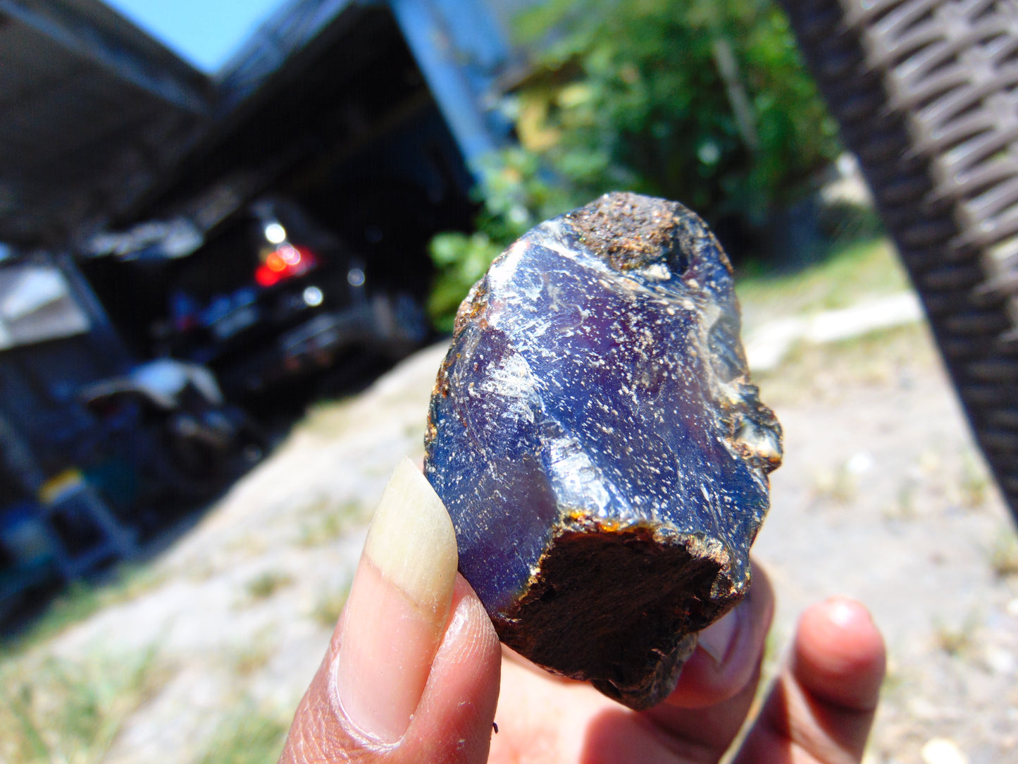 25 gram Rough Raw Indonesian Orange Blue Amber for Healing AGRB112