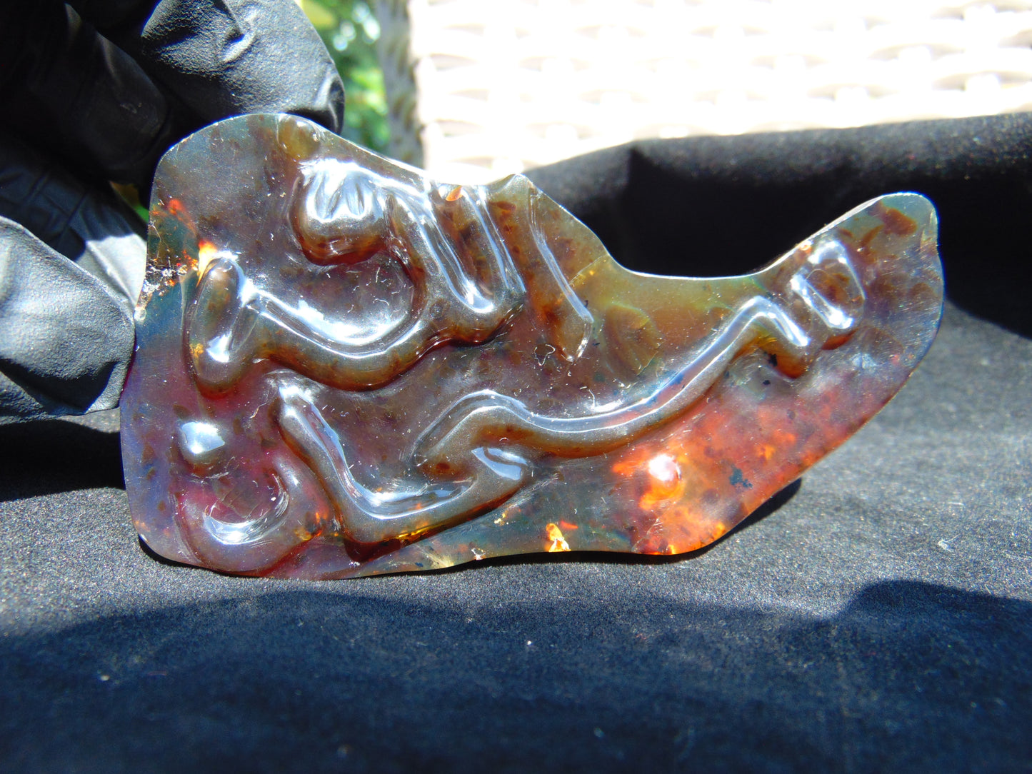 105 gr Calligraphy 2D carving Indonesian Purple Amber for Healing CA6
