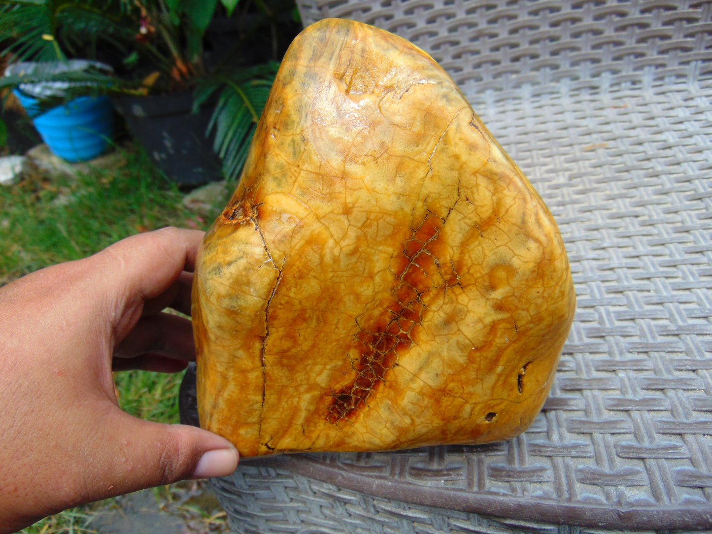 794 gram Polished 150x130x55mm Indonesia Yellow Fragrance Amber for Healing 25K17