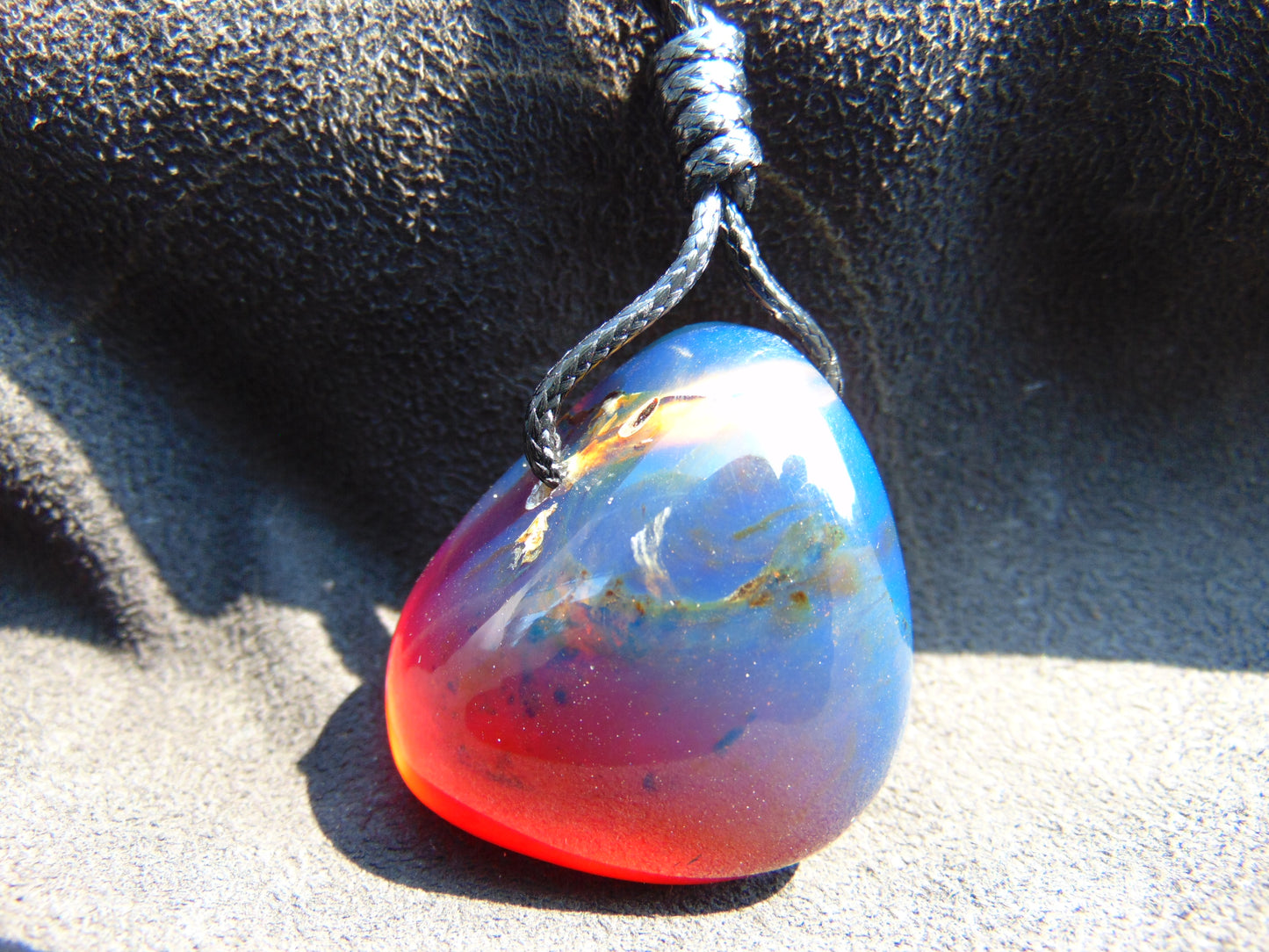 16 gr Pendant 37x34x26 mm Indonesian Blue Amber for Healing PDY79