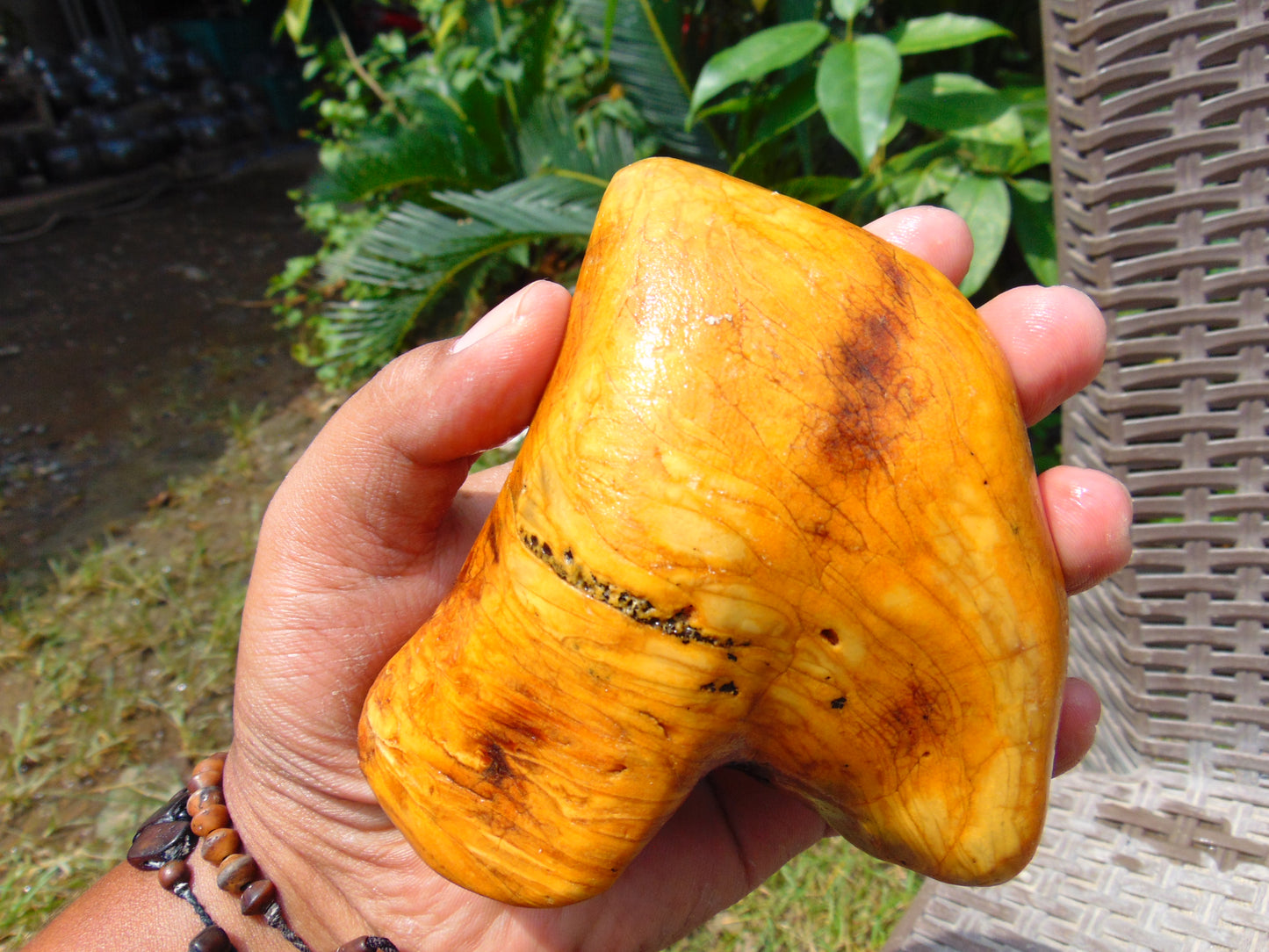 206 gram Polished 101x87x35mm Indonesia Yellow Fragrance Amber for Healing 25K24