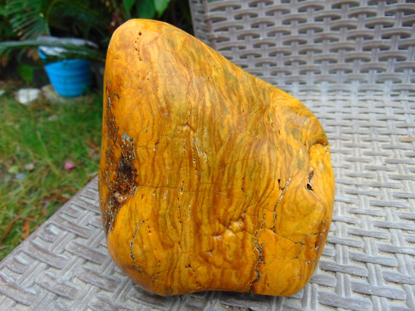 728 gram Polished 120x100x80mm Indonesia Yellow Fragrance Amber for Healing 25K26