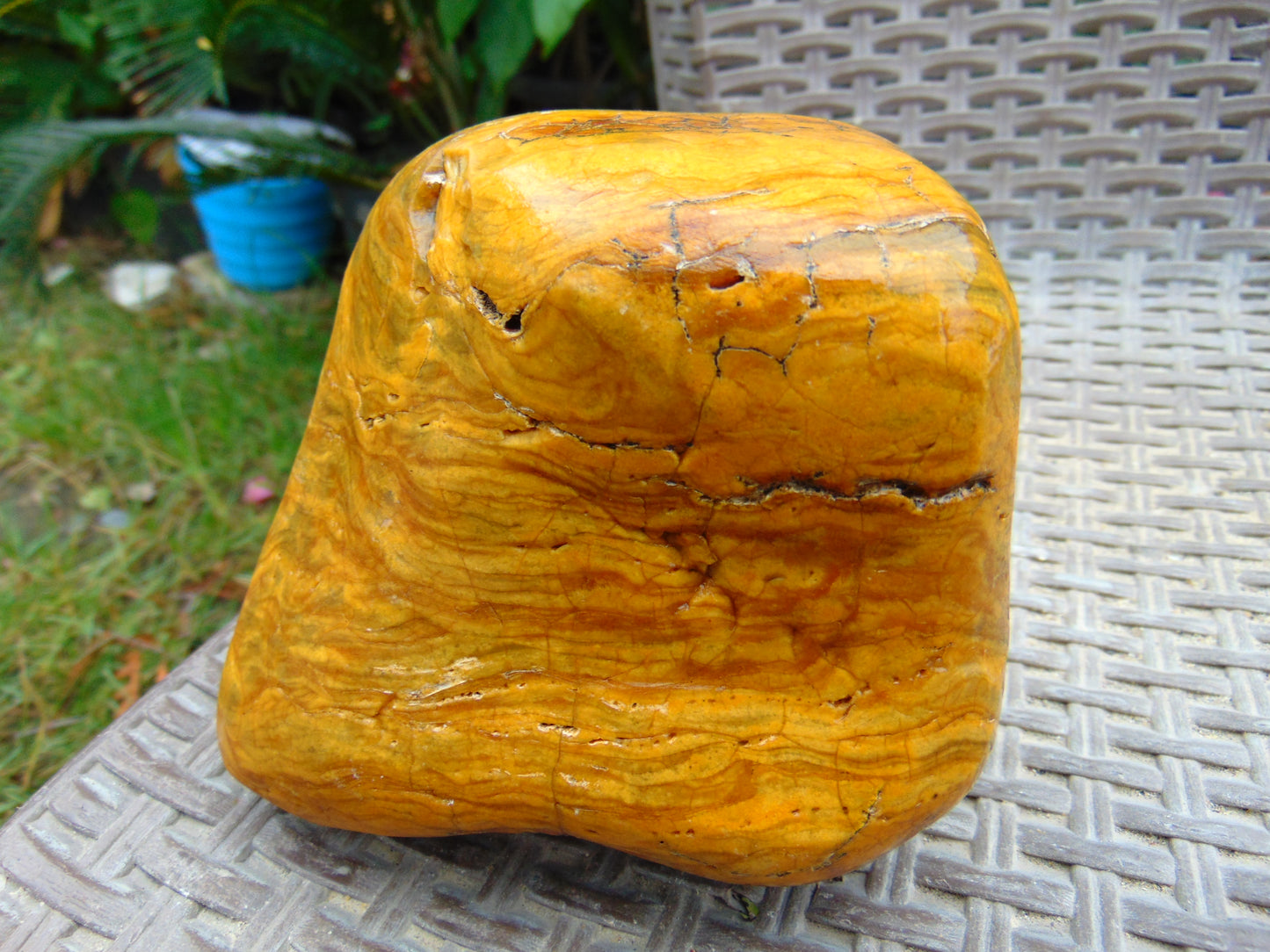 728 gram Polished 120x100x80mm Indonesia Yellow Fragrance Amber for Healing 25K26