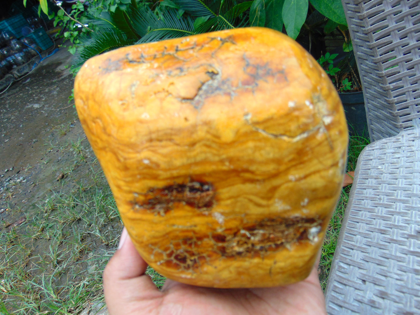 728 gram Polished 120x100x80mm Indonesia Yellow Fragrance Amber for Healing 25K26