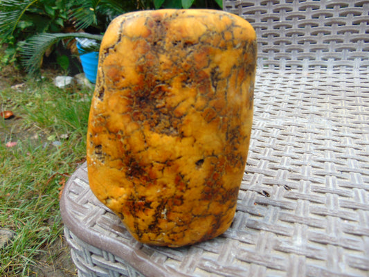 217 gram Polished 105x70x45mm Indonesia Yellow Fragrance Amber for Healing 25K32