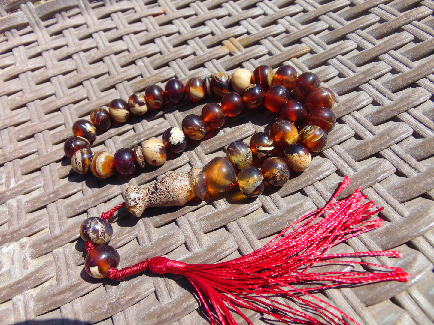 30 gr Tasbih Mesbah Rosary 33+2 Beads Indonesian White Red Amber for Healing 26TBA49