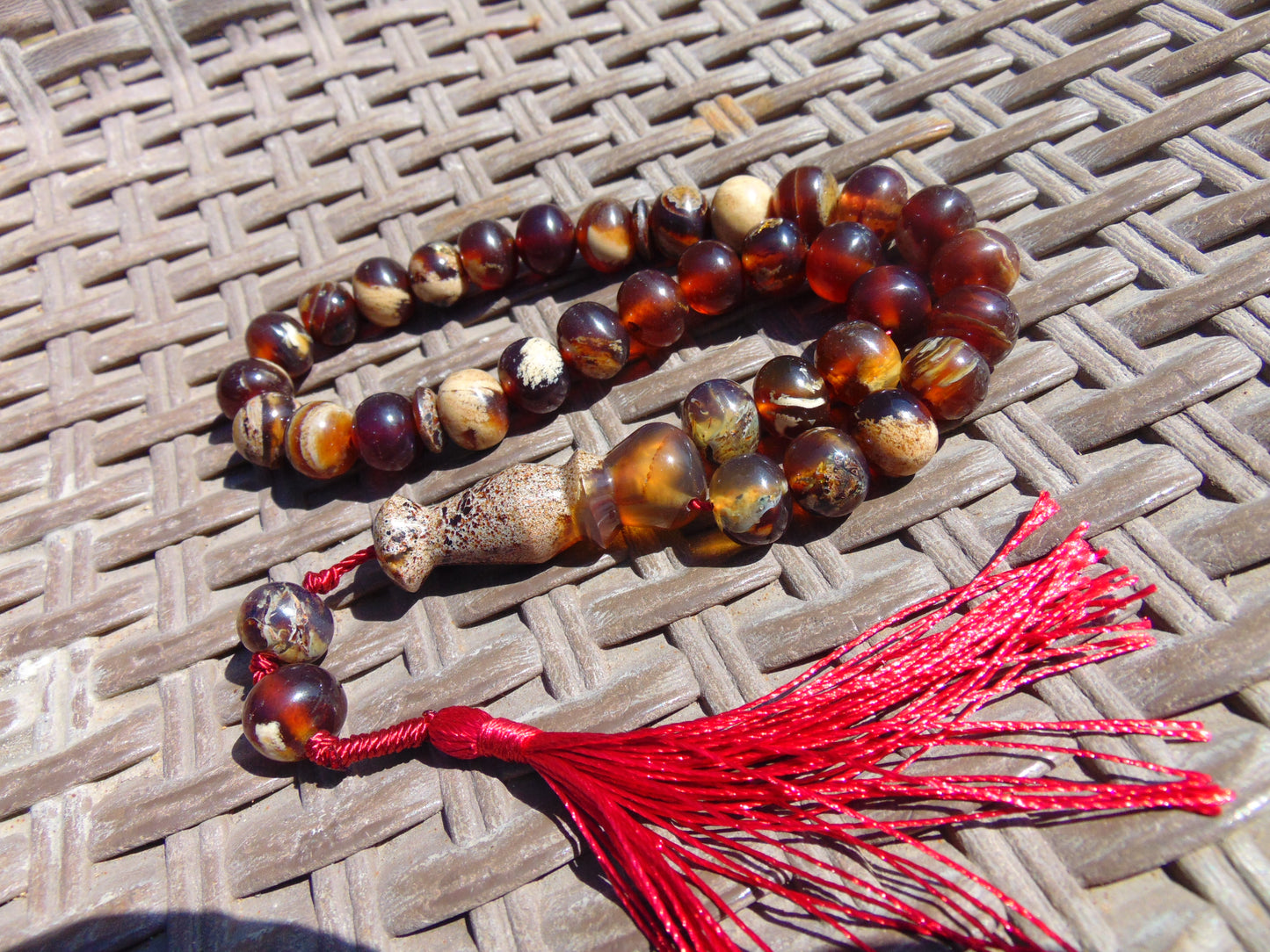 30 gr Tasbih Mesbah Rosary 33+2 Beads Indonesian White Red Amber for Healing 26TBA49