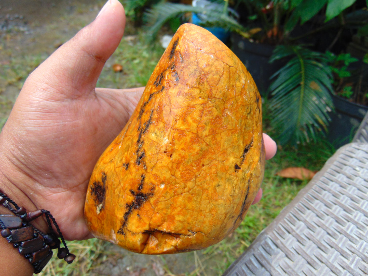 279 gram Polished 125x85x55mm Indonesia Yellow Fragrance Amber for Healing 25K35