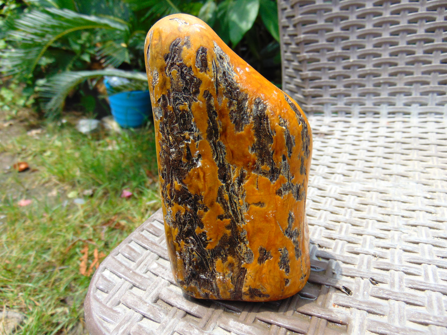 308 gram Polished 120x83x50mm Indonesia Yellow Fragrance Amber for Healing 25K37