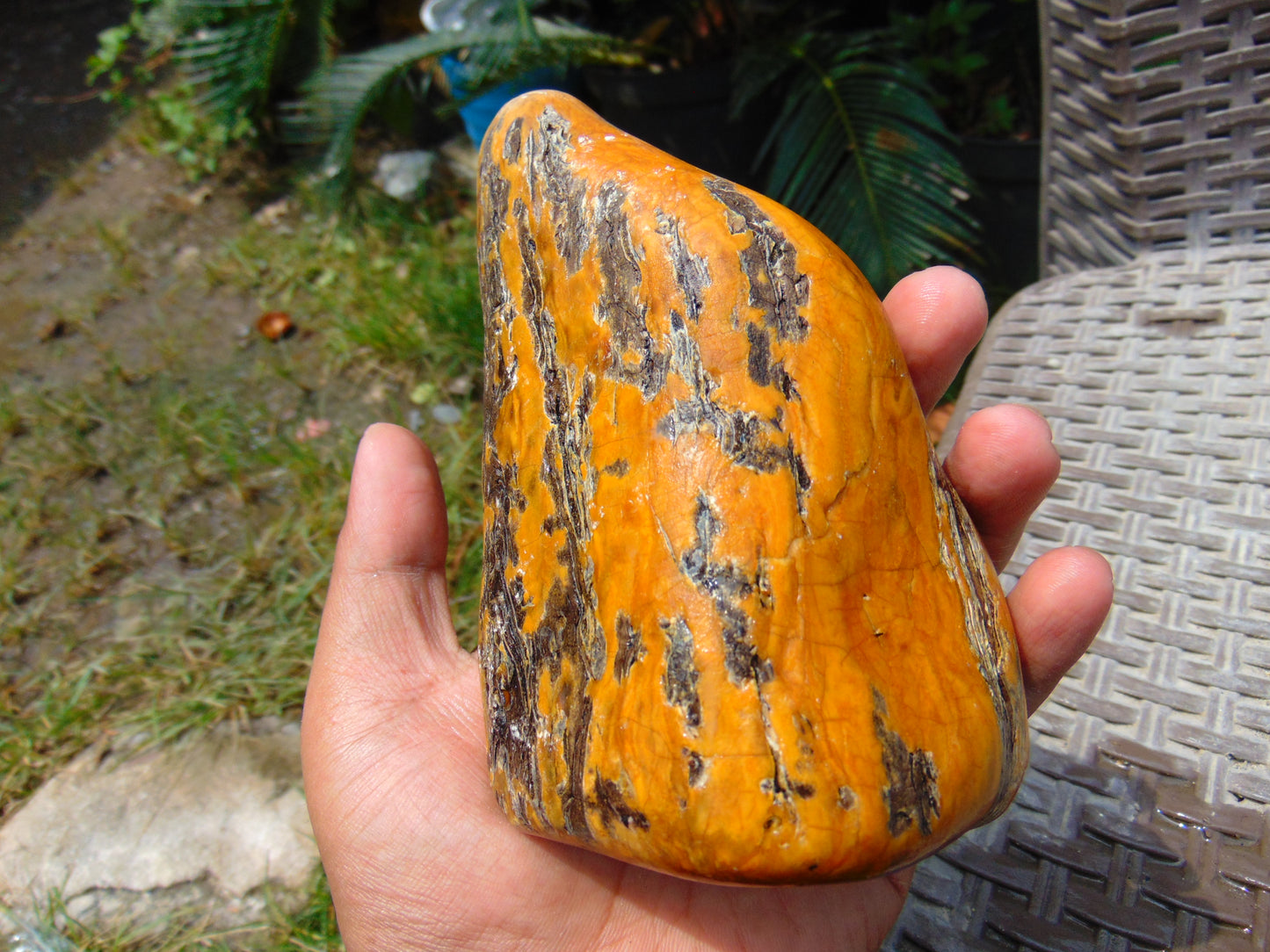 308 gram Polished 120x83x50mm Indonesia Yellow Fragrance Amber for Healing 25K37