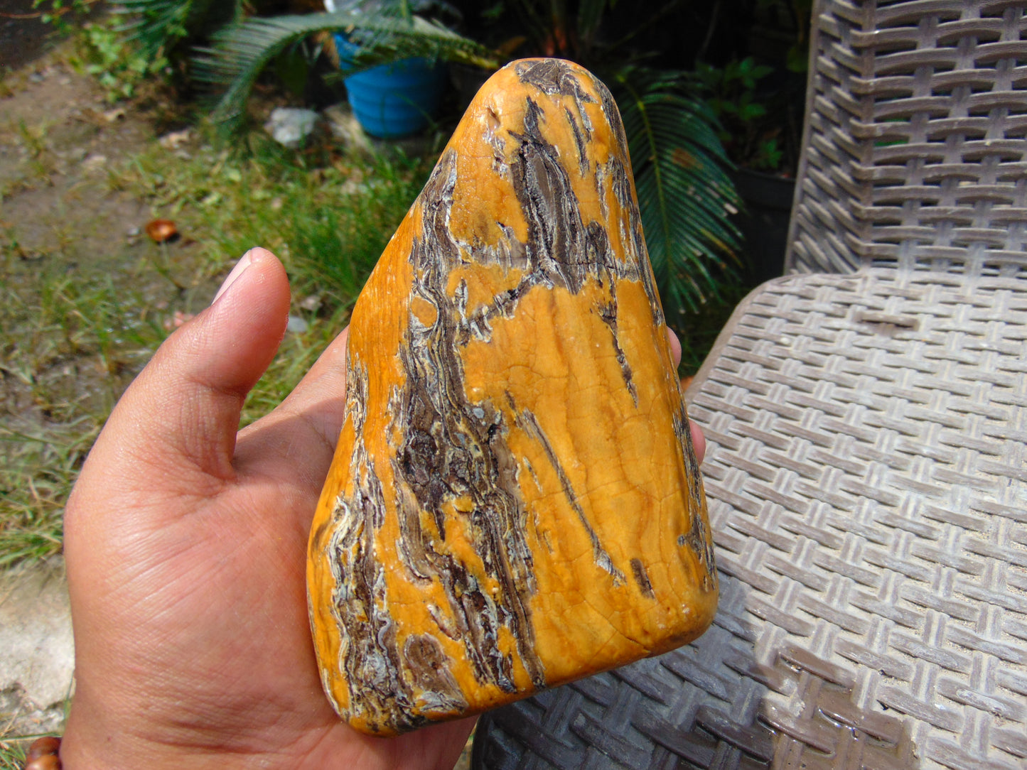 308 gram Polished 120x83x50mm Indonesia Yellow Fragrance Amber for Healing 25K37