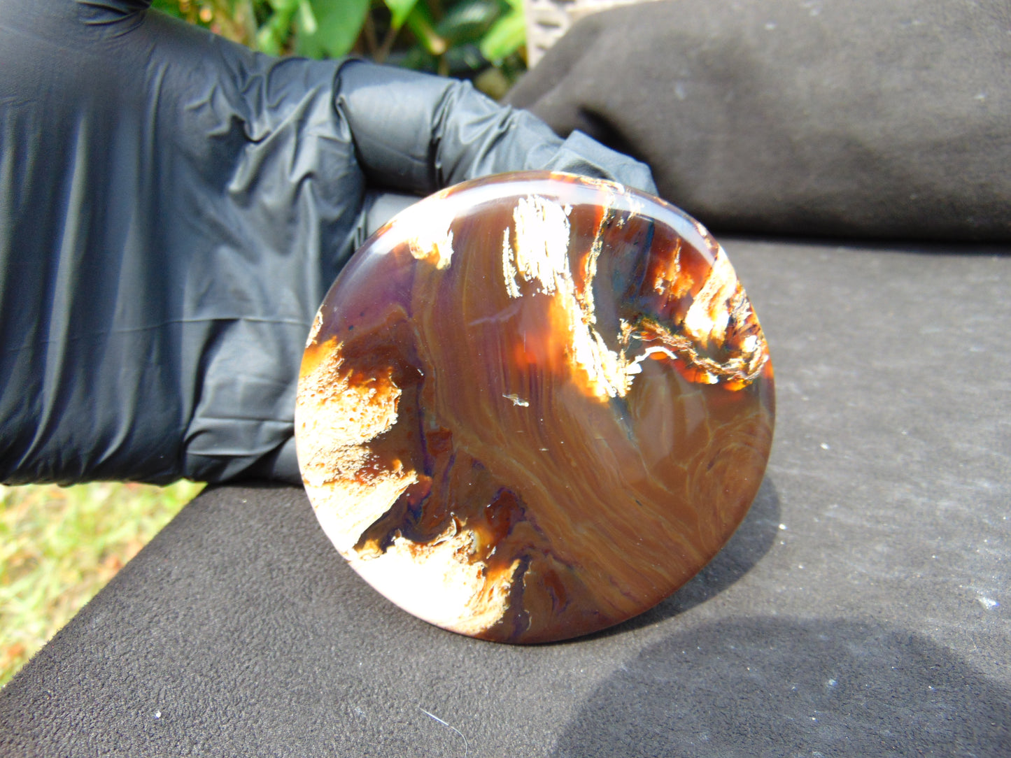 67 gram Round Flat 80x14mm Indonesia Amber for Healing 25N281