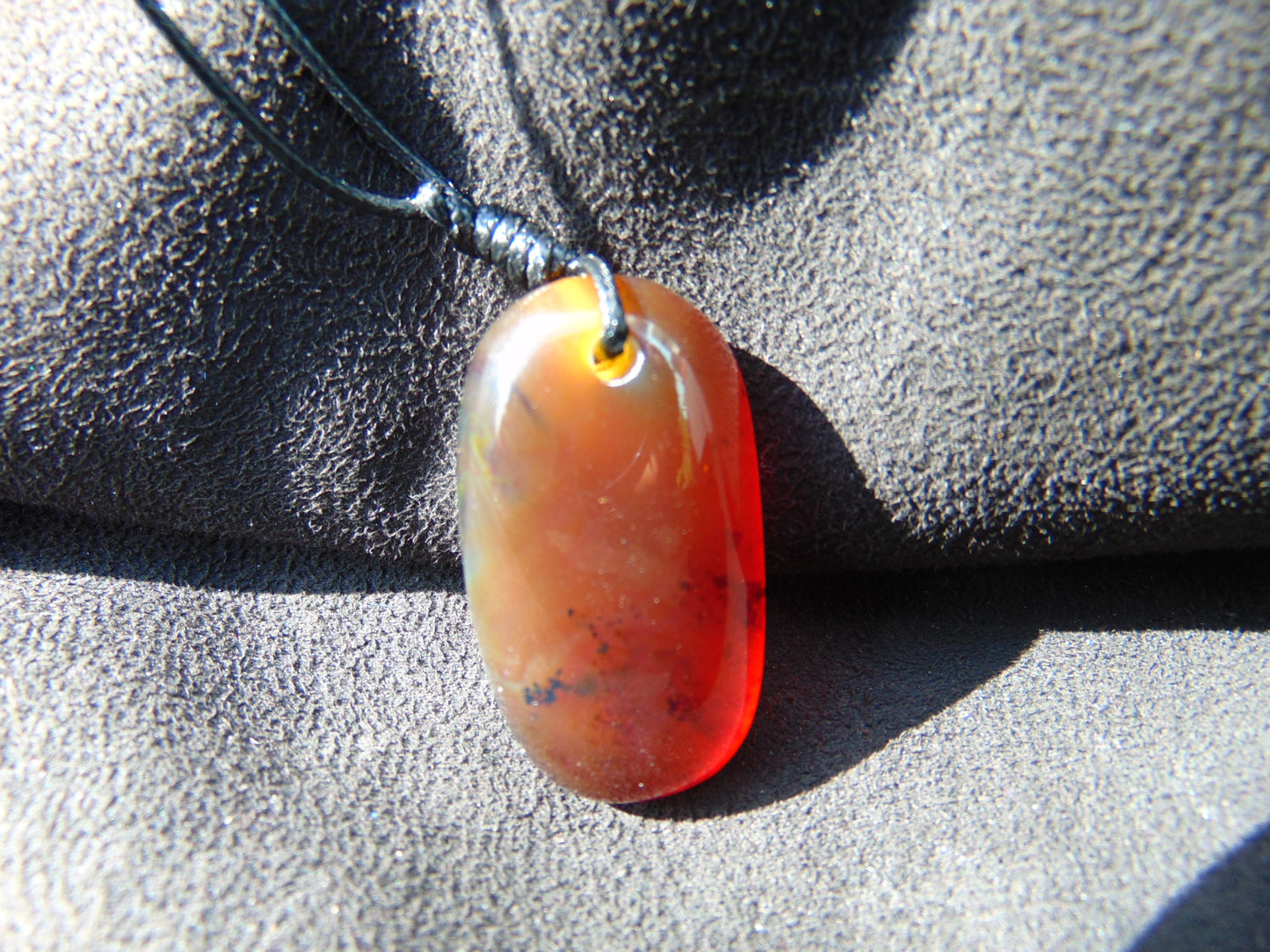 7 gr Pendant 49x31x24 mm Indonesian Amber for Healing Y48