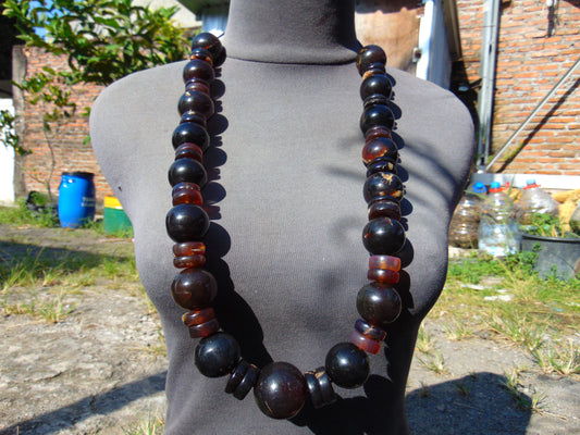 212 gr Big Necklace Indonesian Dark Red Amber for Healing NEC47