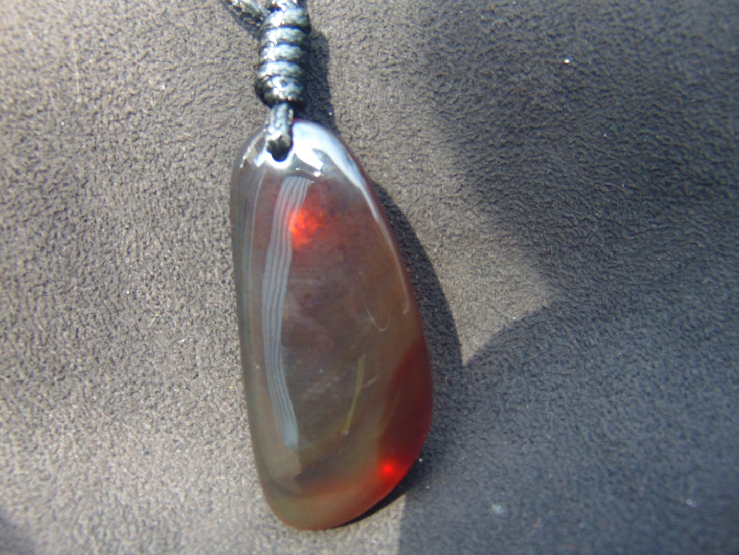 16 gram Pendant Indonesian Red Green Amber for Healing AJ6