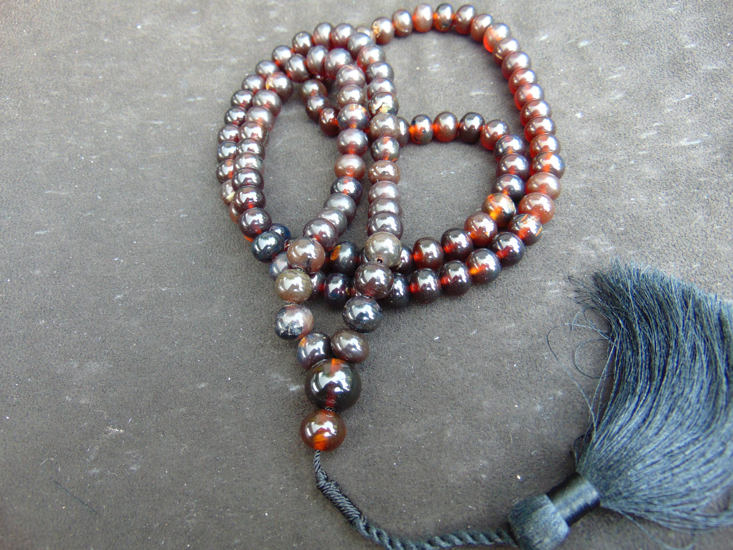 67 gram 108 Beads 10 mm Mala Buddha for Yoga and Meditation Indonesian Black Amber for Healing MB20